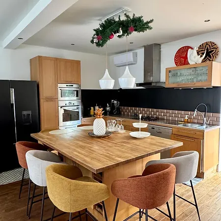 Jasmin House