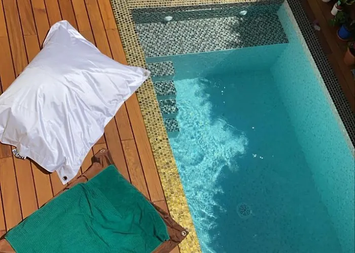 Jasmin House Semesterbostad *